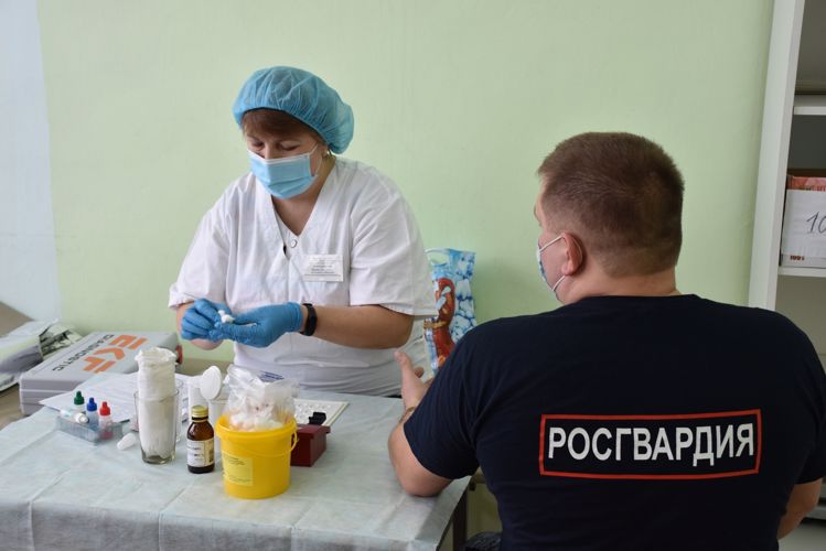 В Чувашии росгвардейцы присоединились к акции добровольной сдачи крови