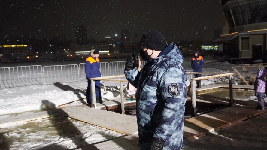 В Чувашии росгвардейцы обеспечили безопасность во время празднования Крещения Господня