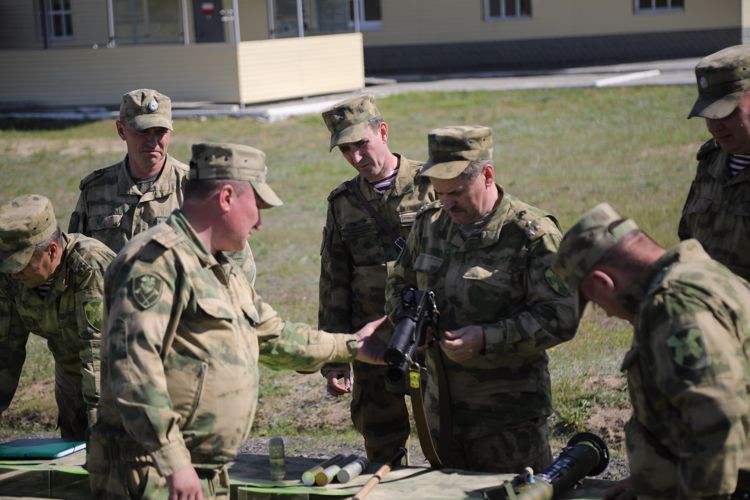 Учебно-методический сбор руководящего состава Приволжского округа Росгвардии завершился в Нижнем Новгороде расширенным заседанием итогового военного совета