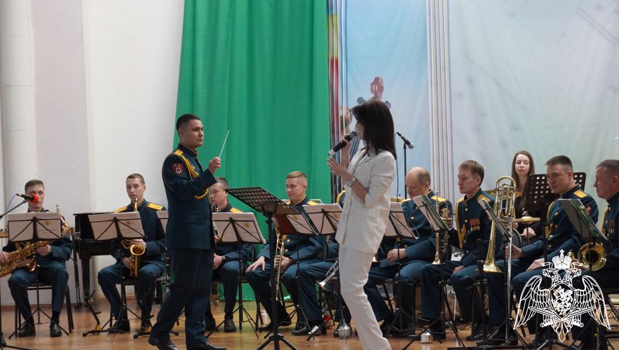 Военный оркестр Управления Росгвардии по Чувашской Республике – Чувашии выступил перед жителями Новочебоксарска