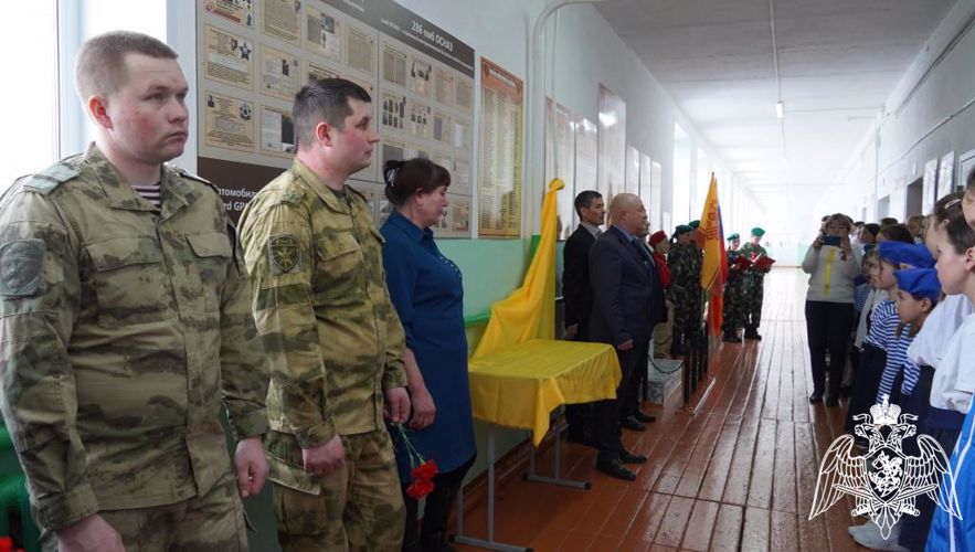 В Чувашии открыли «Парту Героя» в честь военнослужащего Росгвардии