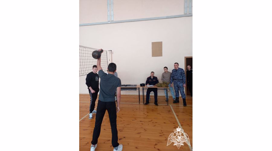 В Чебоксарском районе росгвардейцы провели спартакиаду по военно-прикладным видам спорта «Сыны Отечества» среди студентов местного техникума