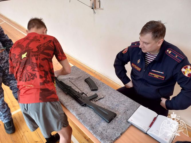 В Чебоксарском районе росгвардейцы провели спартакиаду по военно-прикладным видам спорта «Сыны Отечества» среди студентов местного техникума