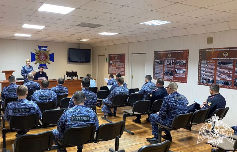 В Чувашии росгвардейцы приняли участие во всероссийской акции «Диктант Победы»