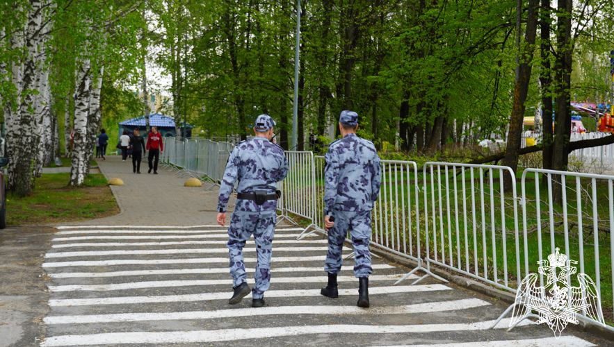 В Чебоксарах росгвардейцы обеспечили безопасность граждан во время празднования Дня весны и труда