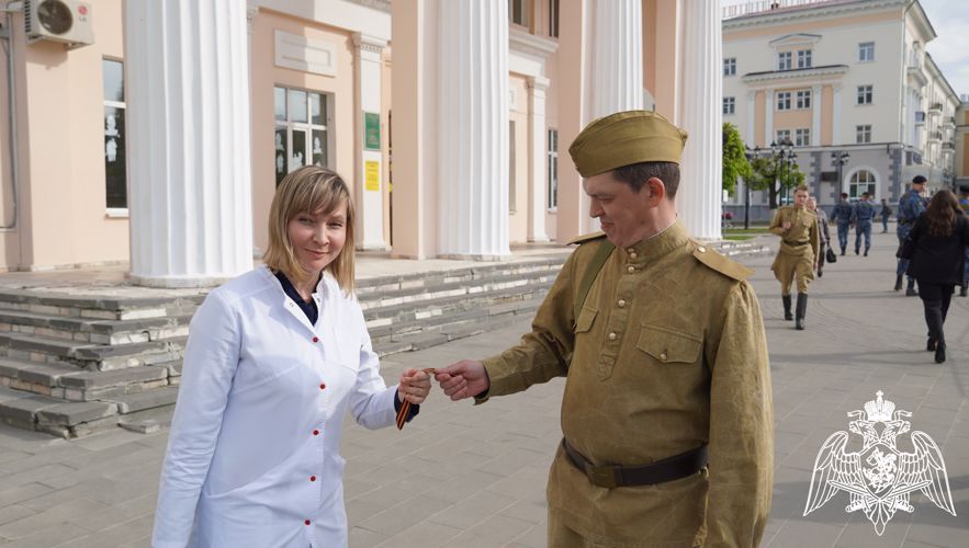 В Чебоксарах росгвардейцы присоединились к акции «Георгиевская ленточка»