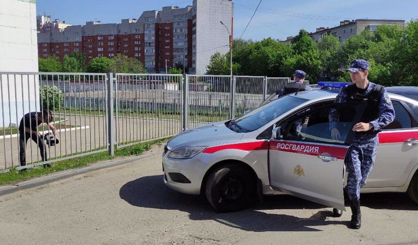 В Чувашии при поддержке Росгвардии сняли учебный фильм о правилах поведения при вооруженном нападении на учебное заведение