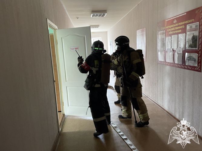 В Чебоксарах росгвардейцы приняли участие в пожарно-тактических учениях