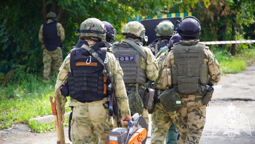 В Чебоксарах сотрудниками спецподразделений Росгвардии задержан мужчина с «гранатой»