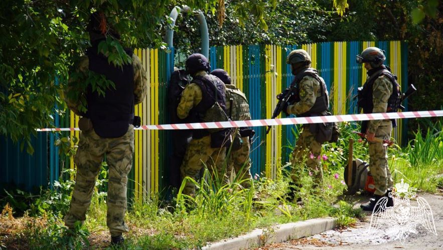 В Чебоксарах сотрудниками спецподразделений Росгвардии задержан мужчина с «гранатой»