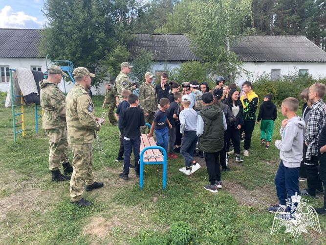 В Чувашии продолжается всероссийский ведомственный проект «Каникулы с Росгвардией» 