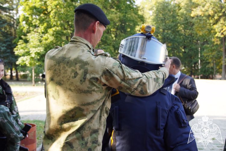 В Чувашии росгвардейцы приняли участие в мероприятии, посвященном Дню солидарности в борьбе с терроризмом