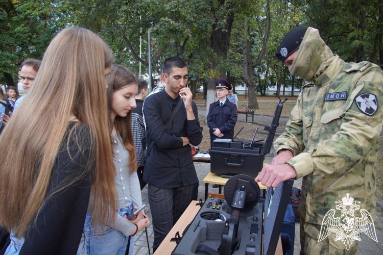 В Чувашии росгвардейцы приняли участие в мероприятии, посвященном Дню солидарности в борьбе с терроризмом