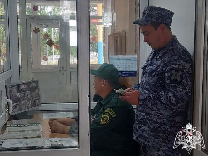 Сотрудники Росгвардии проверили частные охранные организация Чувашии