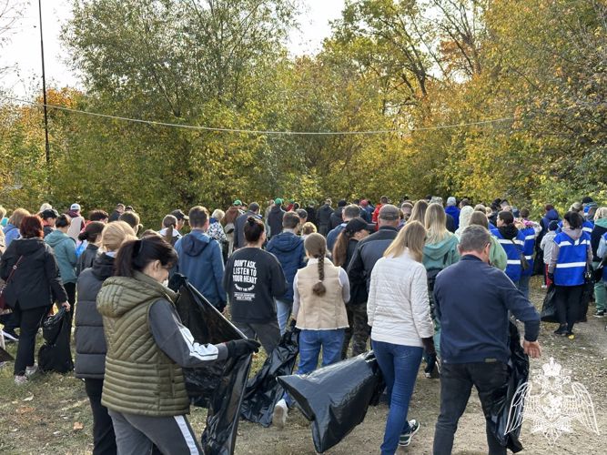 В Чебоксарах росгвардейцы приняли участие во всероссийском экологическом субботнике «Зелёная Россия»
