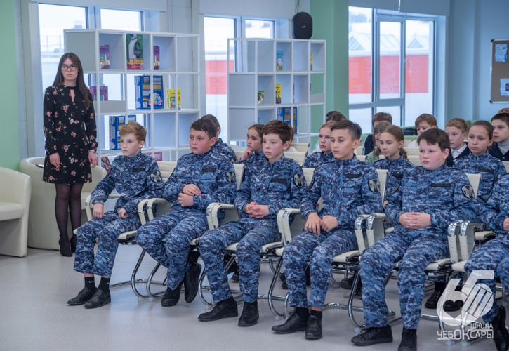 Офицер СОБР «Искра» провел урок мужества в чебоксарской школе