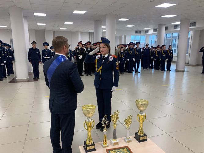 В Чебоксарах кадеты подшефного класса Росгвардии стали призёрами смотра-конкурса строевой подготовки