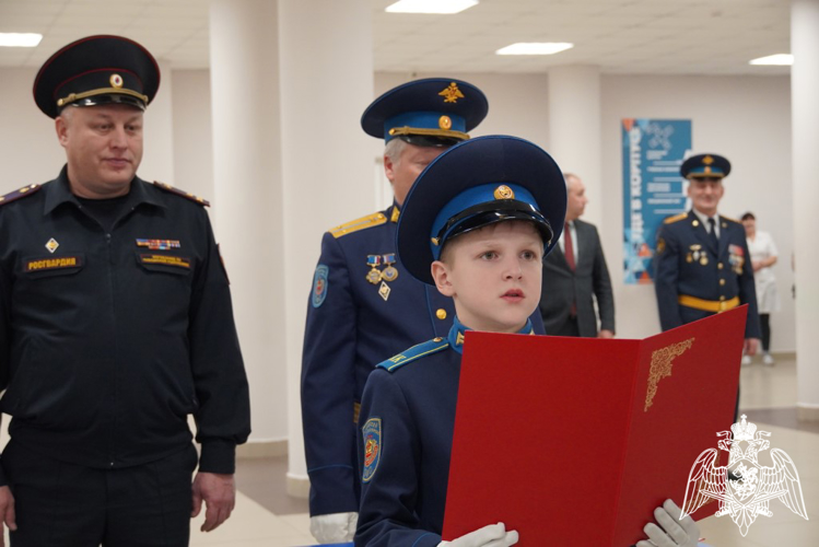 Представители Росгвардии приняли участие в церемонии принятия присяги Чебоксарских кадет