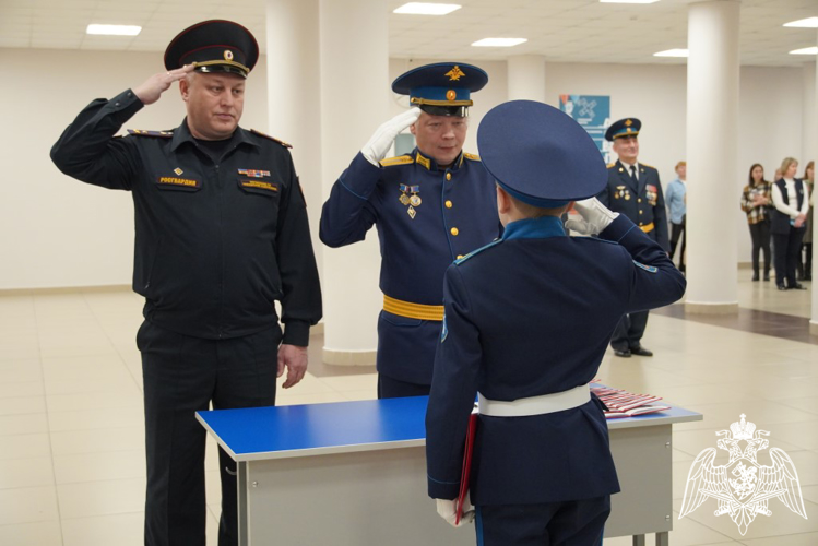 Представители Росгвардии приняли участие в церемонии принятия присяги Чебоксарских кадет