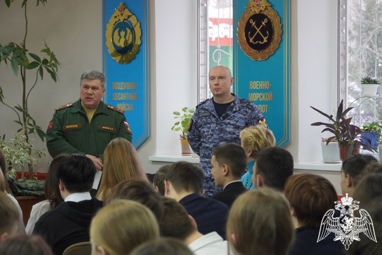 Офицеры Управления Росгвардии по Чувашской Республике – Чувашии провели профориентационное мероприятие для чебоксарских школьников