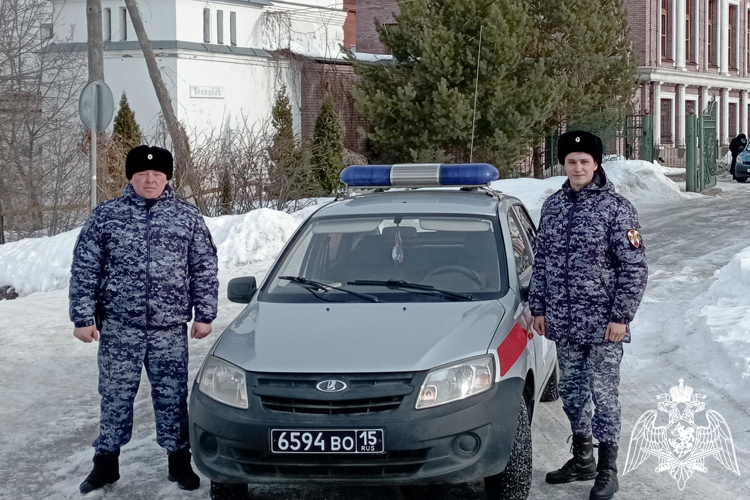 В Алатыре сотрудники Росгвардии задержали мужчину при попытке проникнуть на охраняемый объект