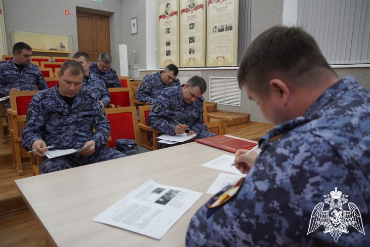 В Чебоксарах росгвардейцы присоединились к всероссийской акции «Диктант Победы»