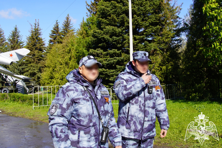 Сотрудники Росгвардии обеспечили безопасность граждан во время праздничных мероприятий, посвященных Дню Победы 