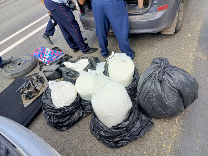 В Чувашии спецназ Росгвардии задержал курьера со 150 килограммами наркотических средств