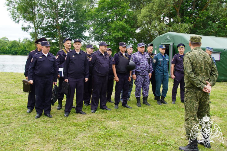 Сотрудники Росгвардии приняли участие в масштабных антитеррористических учениях оперативного штаба в Чувашии