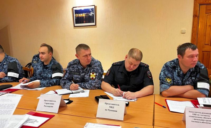 Сотрудники Росгвардии приняли участие в тактико-специальных учениях УФСИН Чувашии