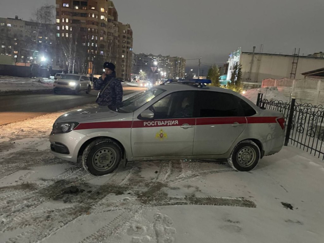 Сотрудники Росгвардии обеспечили безопасность чебоксарцев в новогоднюю ночь