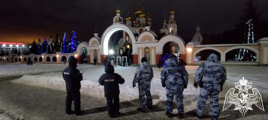 В Чувашии росгвардейцы приняли участие в обеспечении правопорядка на Рождество Христово