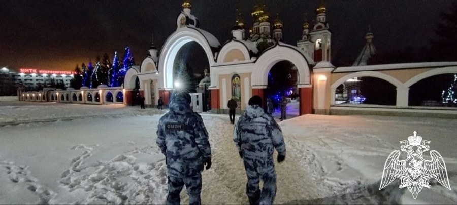 В Чувашии росгвардейцы приняли участие в обеспечении правопорядка на Рождество Христово
