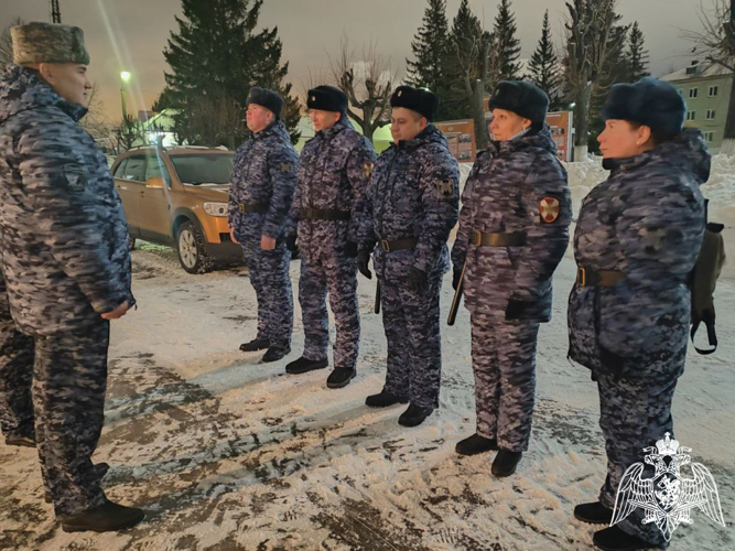 В Чувашии росгвардейцы приняли участие в обеспечении правопорядка на Рождество Христово