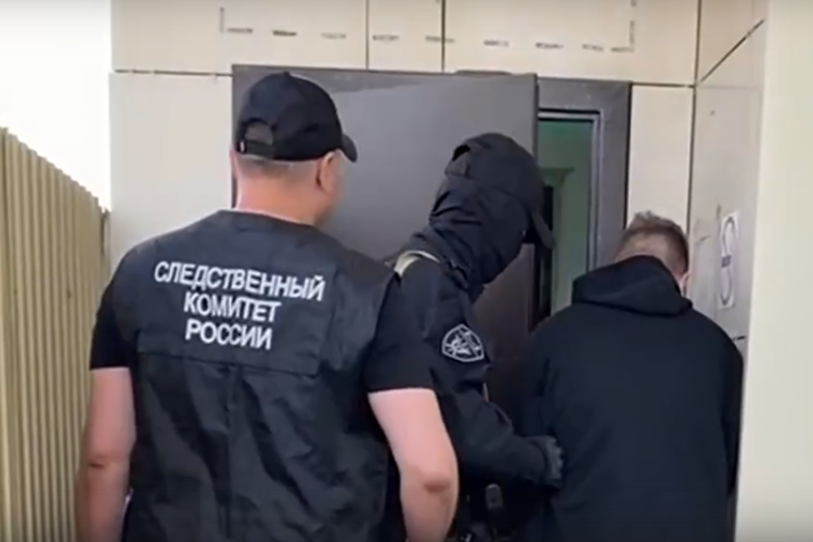 Спецназ Росгвардии Чувашии задержал подозреваемого в совращении малолетних (видео)