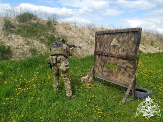 В Управлении Росгвардии Чувашии прошли испытания на право ношения знака отличия спецподразделений 
