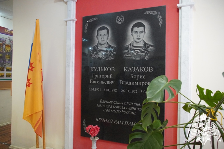 Базу ОМОН «Сувар» посетил военно-патриотический клуб Республиканского бюро судебно-медицинской экспертизы