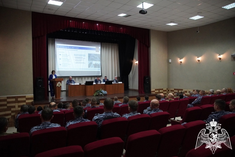 В региональном Управлении Росгвардии состоялась встреча личного состава с вице-премьером Правительства и министром здравоохранения Чувашии