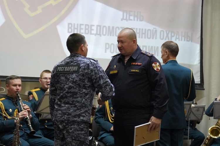 В Чебоксарах состоялись праздничные мероприятия, посвященные Дню вневедомственной охраны Росгвардии