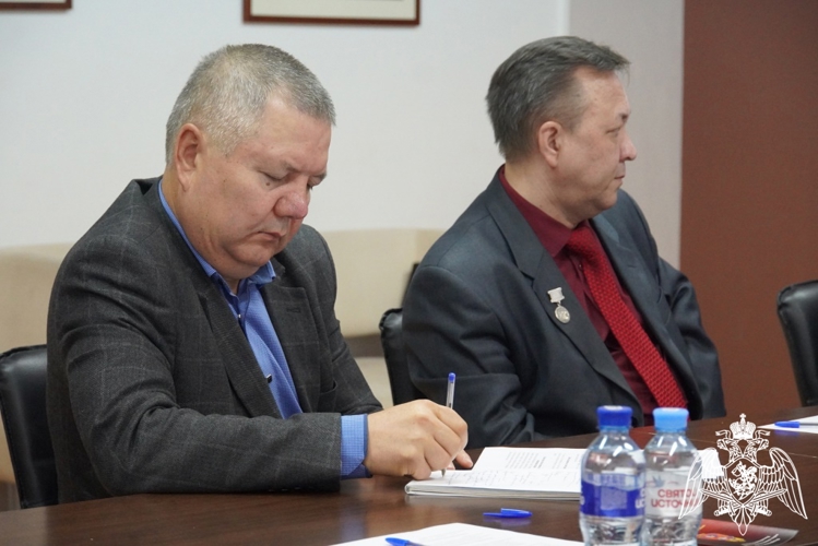 В Чебоксарах состоялся совместный брифинг Росгвардии, МВД и УФСБ по вопросам оборота оружия