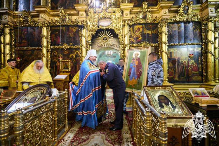 Чувашская митрополия передала икону Управлению Росгвардии по Чувашской Республике