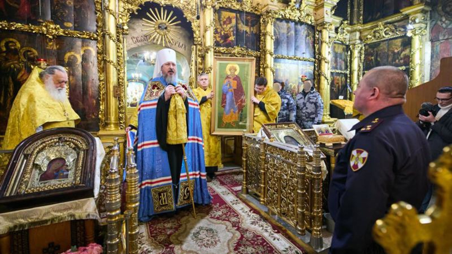 Чувашская митрополия передала икону Управлению Росгвардии по Чувашской Республике