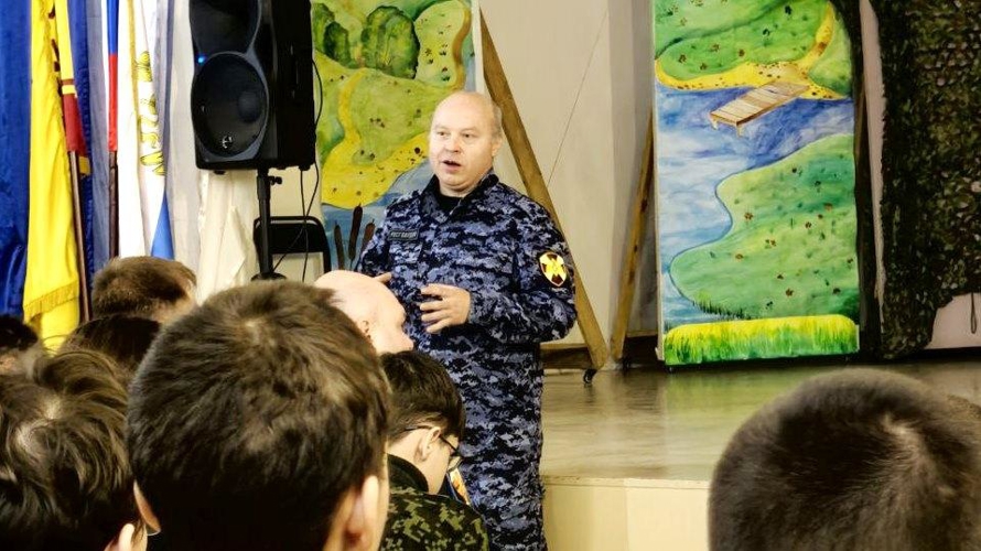 Заместитель начальника Управления Росгвардии по Чувашии рассказал курсантам Центра «Авангард» о военных вузах войск национальной гвардии