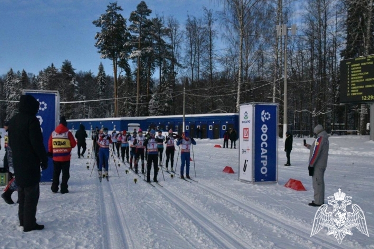 Команда Управления Росгвардии по Чувашии успешно выступила на чемпионате Приволжского округа по лыжным гонкам и служебному двоеборью
