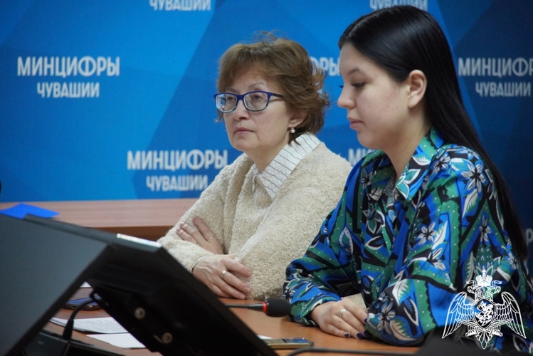 В Чувашии сотрудники Росгвардии совместно с коллегами из МВД и МЧС провели брифинг, посвященный безопасности граждан в новогодние праздники