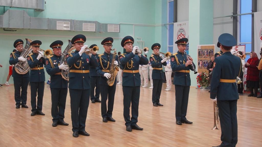 Военный оркестр «Волжские берега» выступил на открытии Чемпионата Чувашии по боксу