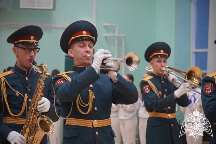 Военный оркестр «Волжские берега» выступил на открытии Чемпионата Чувашии по боксу