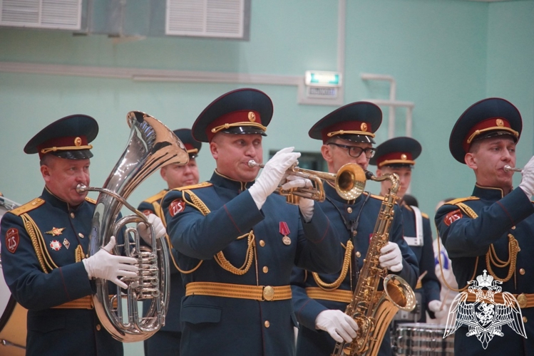 Военный оркестр «Волжские берега» выступил на открытии Чемпионата Чувашии по боксу