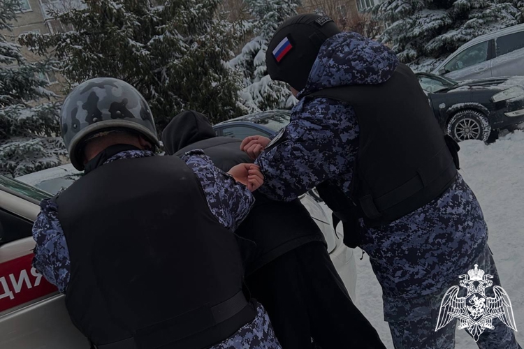 За минувшую неделю сотрудники вневедомственной охраны Росгвардии более 100 раз выезжали по сигналу «Тревога»