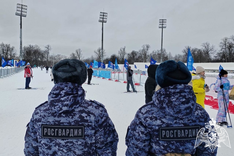 В Чувашии росгвардейцы обеспечили правопорядок во время лыжной гонки «Лыжня России - 2026» 